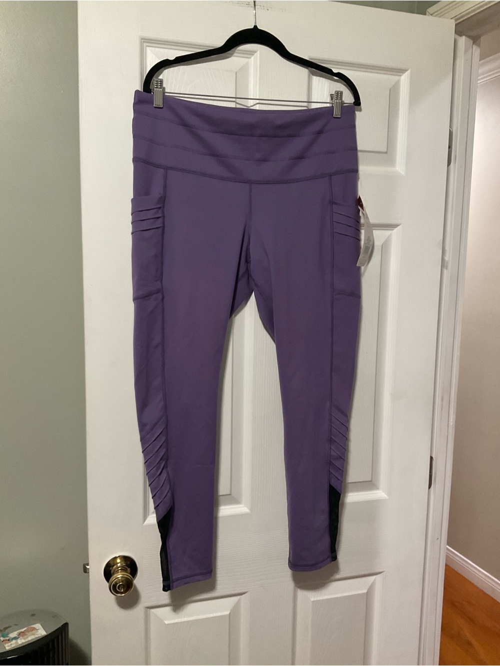 Purple Athletic Leggings with Side Pocket Panels